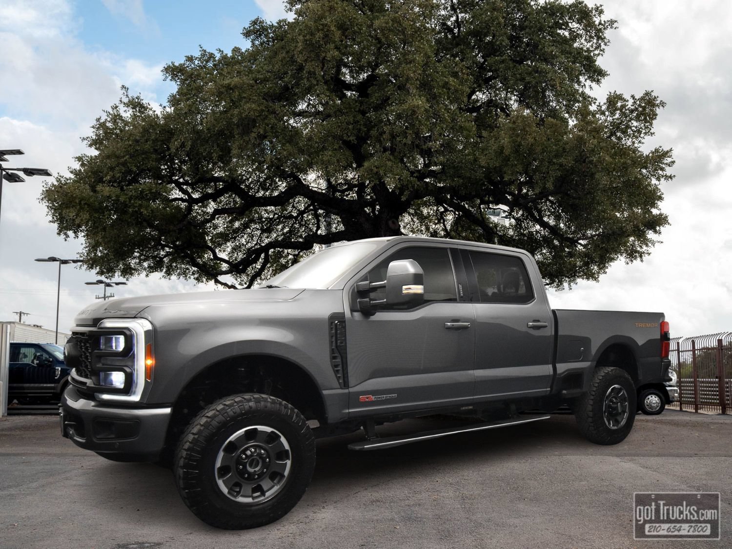 Used 2023 Ford F250 Lariat w/ Lariat Ultimate Package AWD/4WD image 1