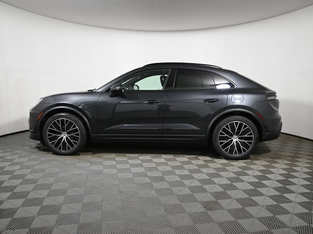 Used 2026 Porsche Macan 4 Electric AWD/4WD image 2