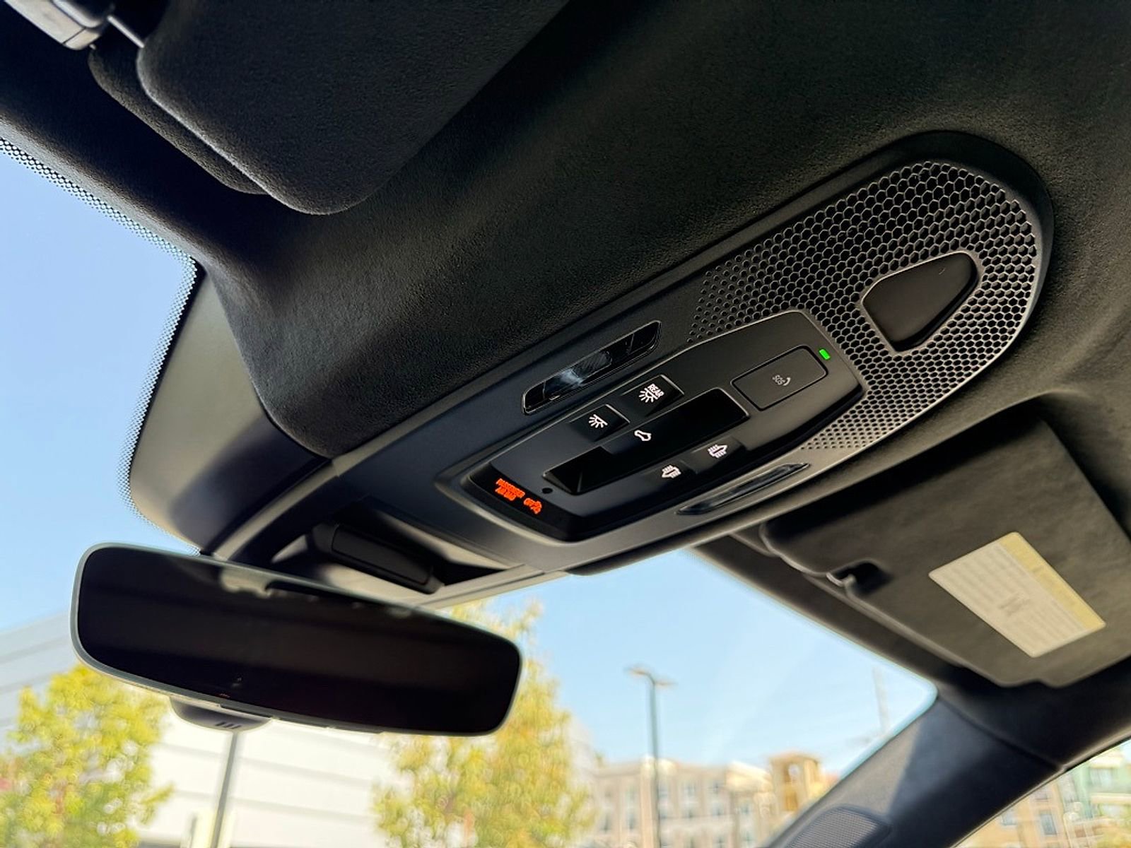 New 2025 Porsche Cayenne Turbo AWD/4WD image 17
