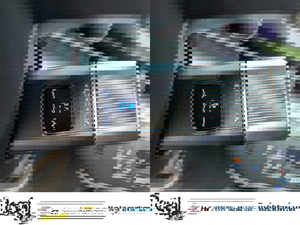 Used 2025 Hyundai Kona Limited image 24