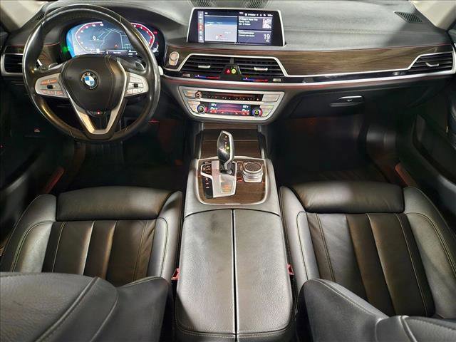 Used 2020 BMW 740i RWD image 19
