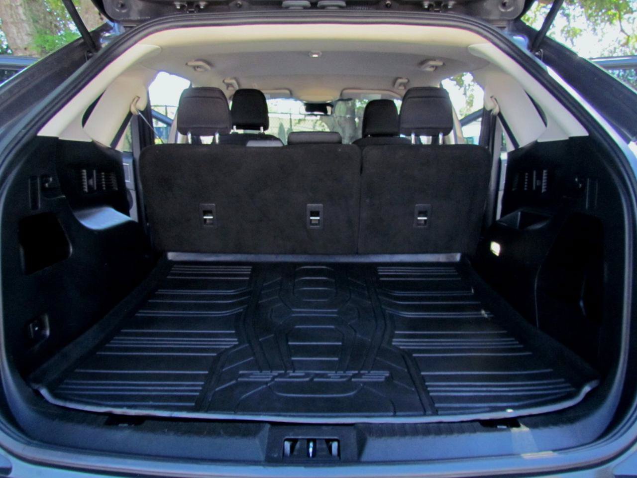 Used 2021 Ford Edge SE FWD image 36