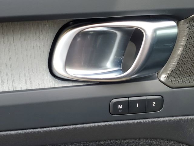 New 2026 Volvo XC40 B5 Plus w/ Protection Package Premier image 20