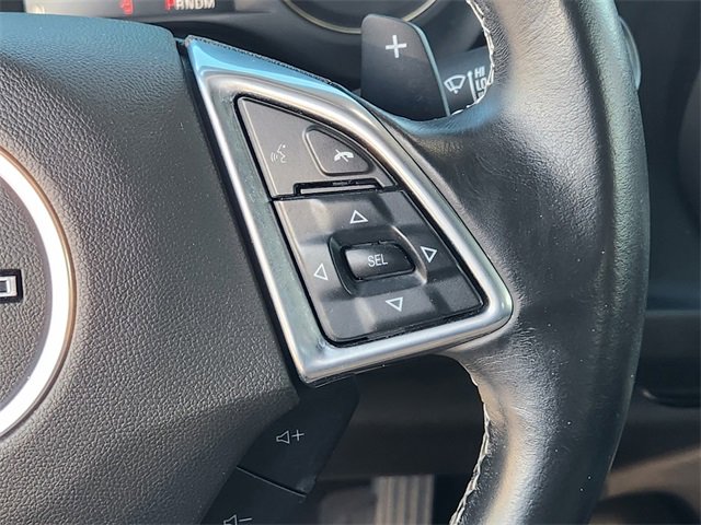 Used 2020 Chevrolet Camaro LT image 32