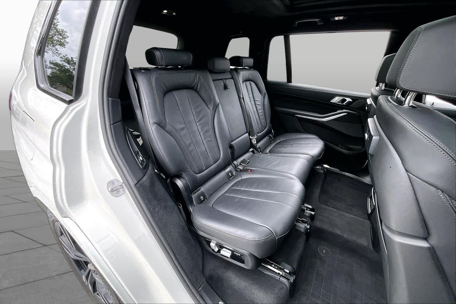 Used 2021 BMW X7 M50i w/ Executive Package AWD/4WD image 20