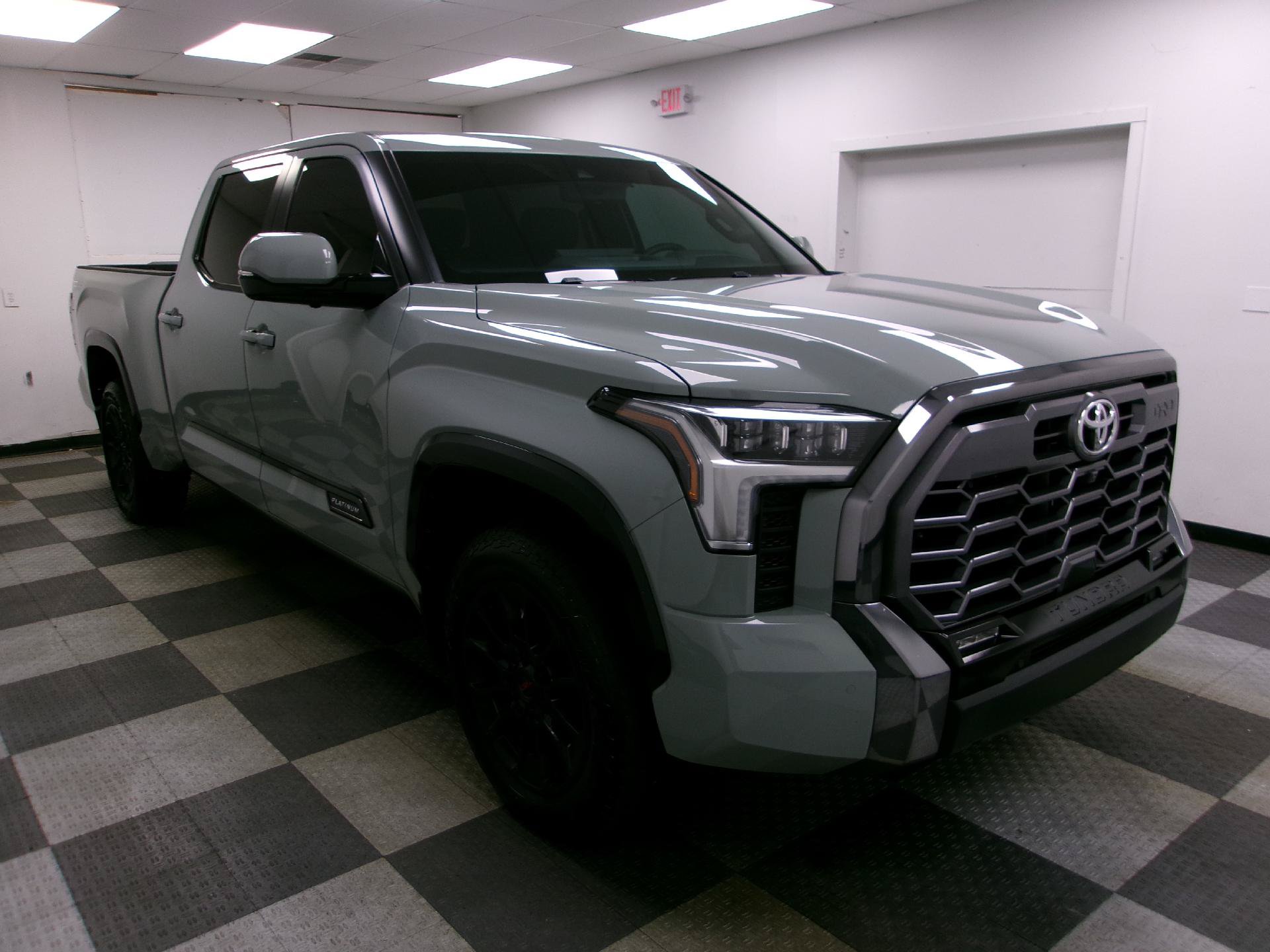 Used 2024 Toyota Tundra Platinum w/ TRD Off-Road Package AWD/4WD image 15