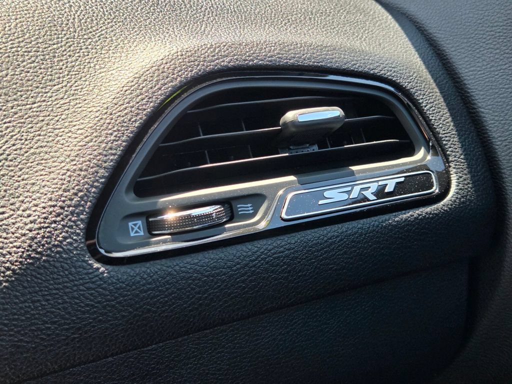Used 2018 Dodge Challenger SRT RWD image 33