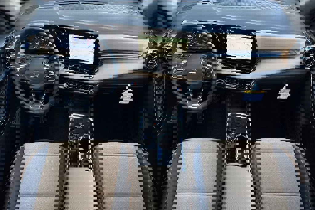 New 2026 Chevrolet Equinox ACTIV image 13