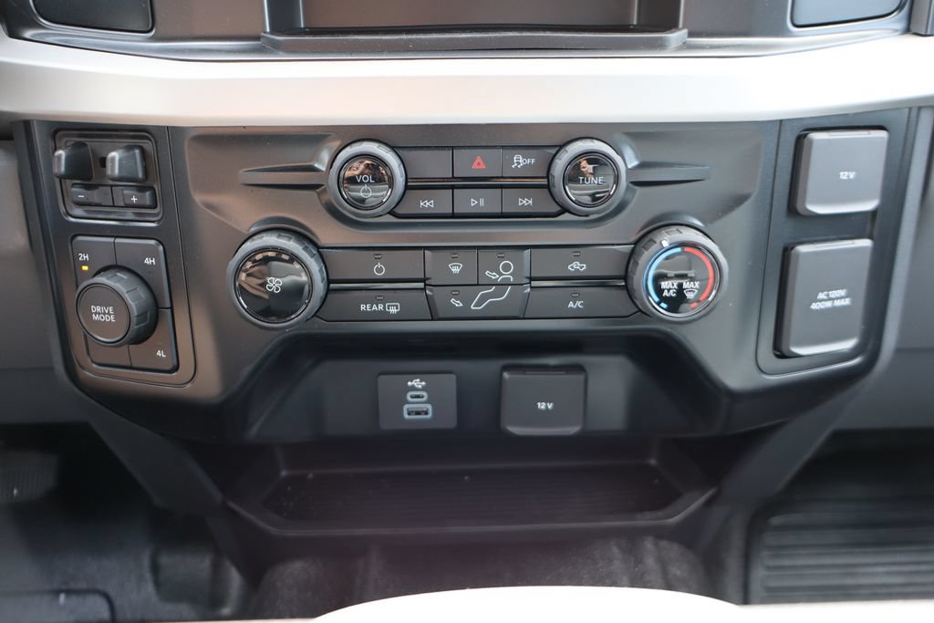Used 2025 Ford F550 4x4 Crew Cab Super Duty image 8