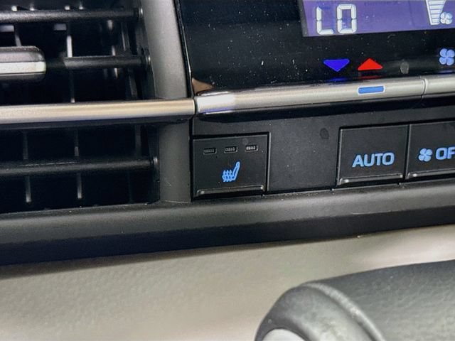 Certified 2024 Toyota Sienna XLE FWD image 21