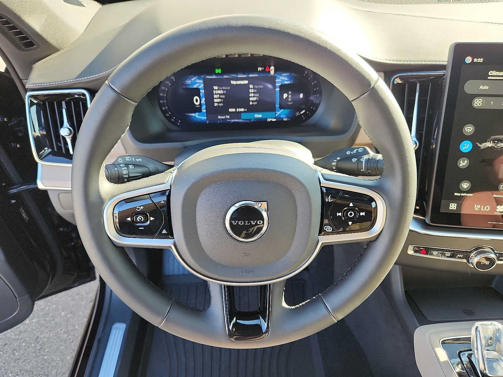 Used 2026 Volvo XC90 B6 Plus w/ Protection Package Premier AWD/4WD image 19