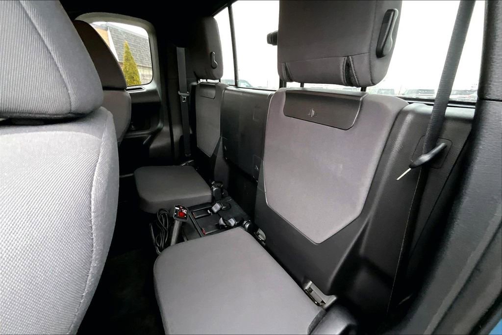 Used 2019 Toyota Tacoma TRD Off-Road image 31
