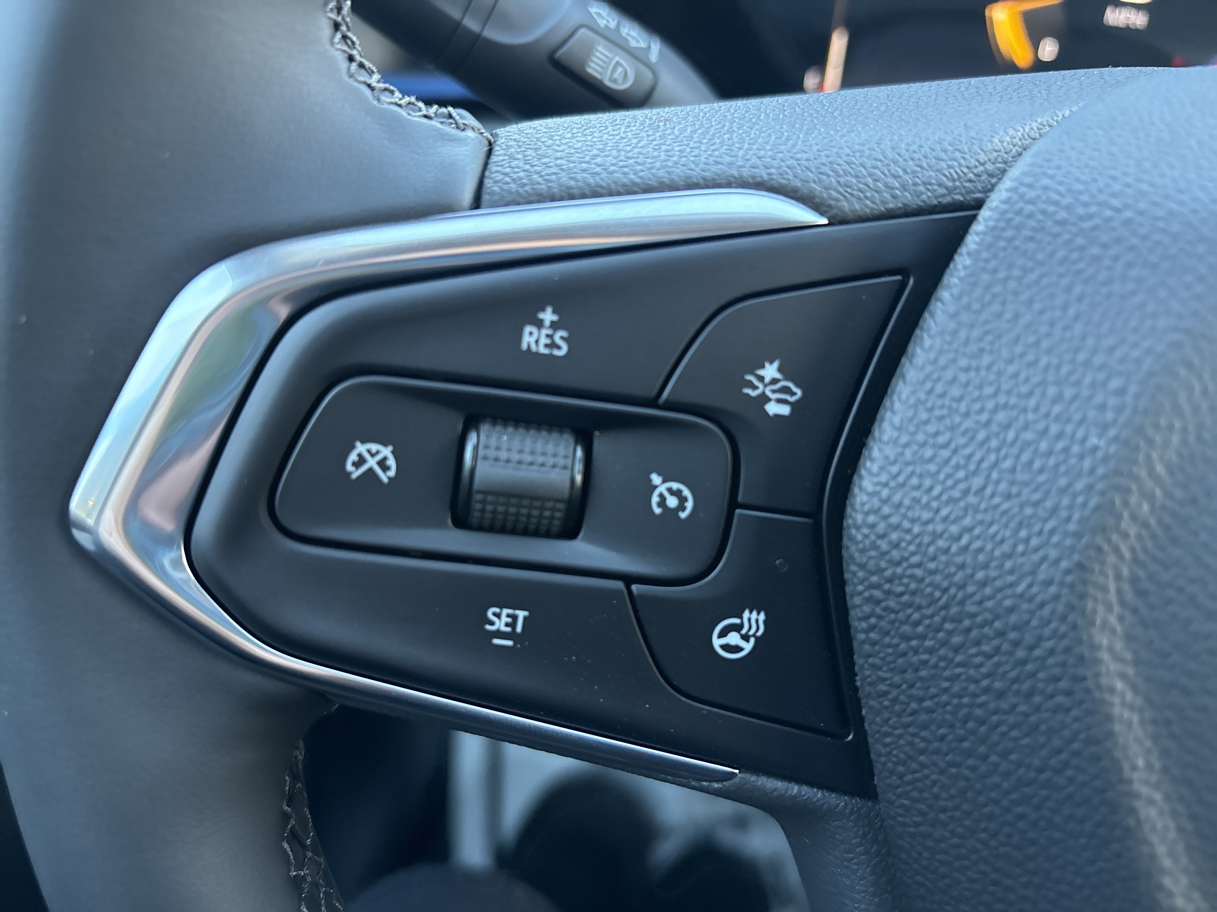 New 2026 Chevrolet Trax LT w/ Driver Confidence Package FWD image 18