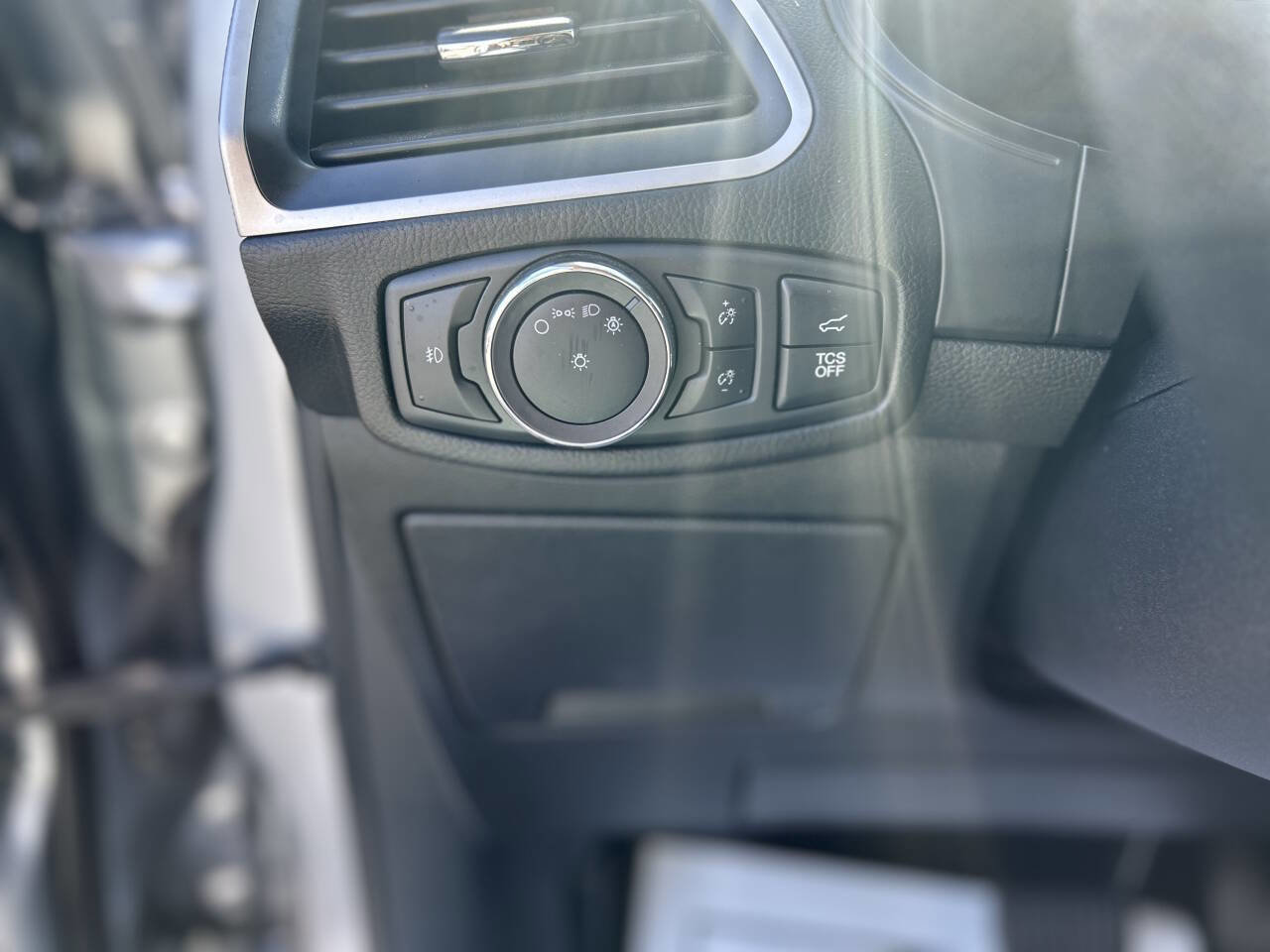 Used 2022 Ford Edge SEL w/ Convenience Package image 12