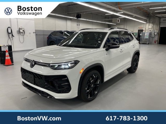 New 2026 Volkswagen Tiguan SE R-Line image 1