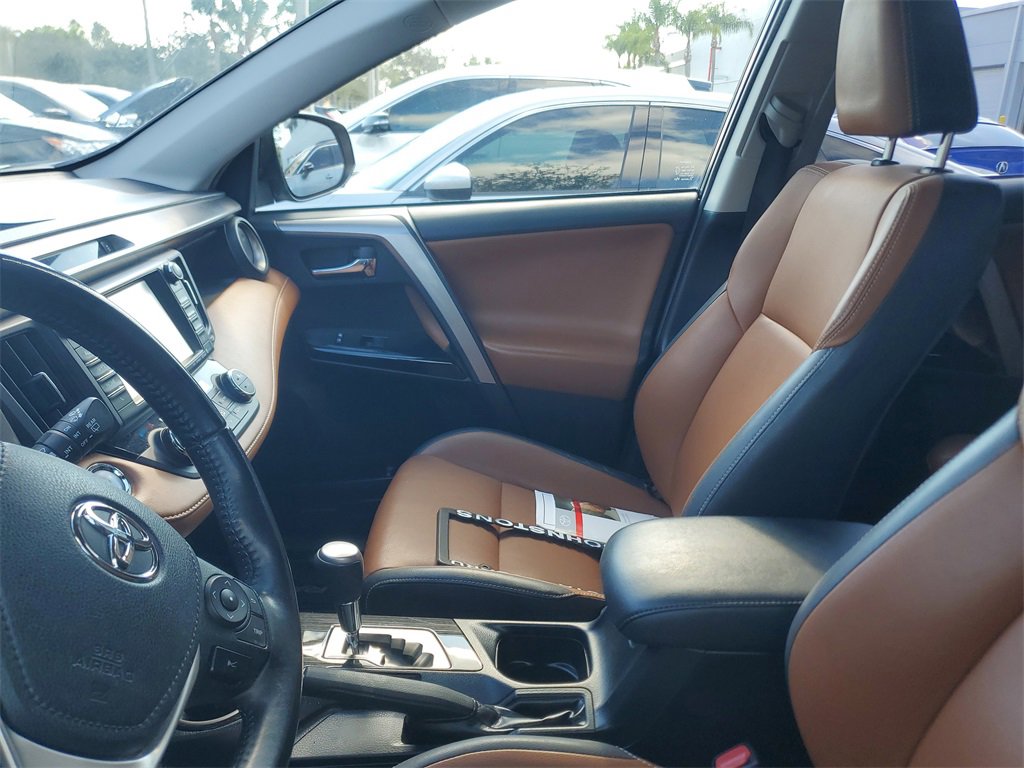 Used 2018 Toyota RAV4 Limited image 5