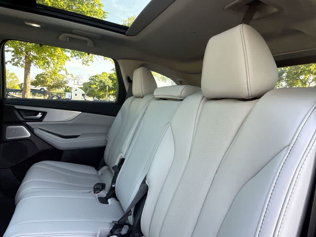 Used 2025 Acura MDX w/ Technology Package FWD image 22