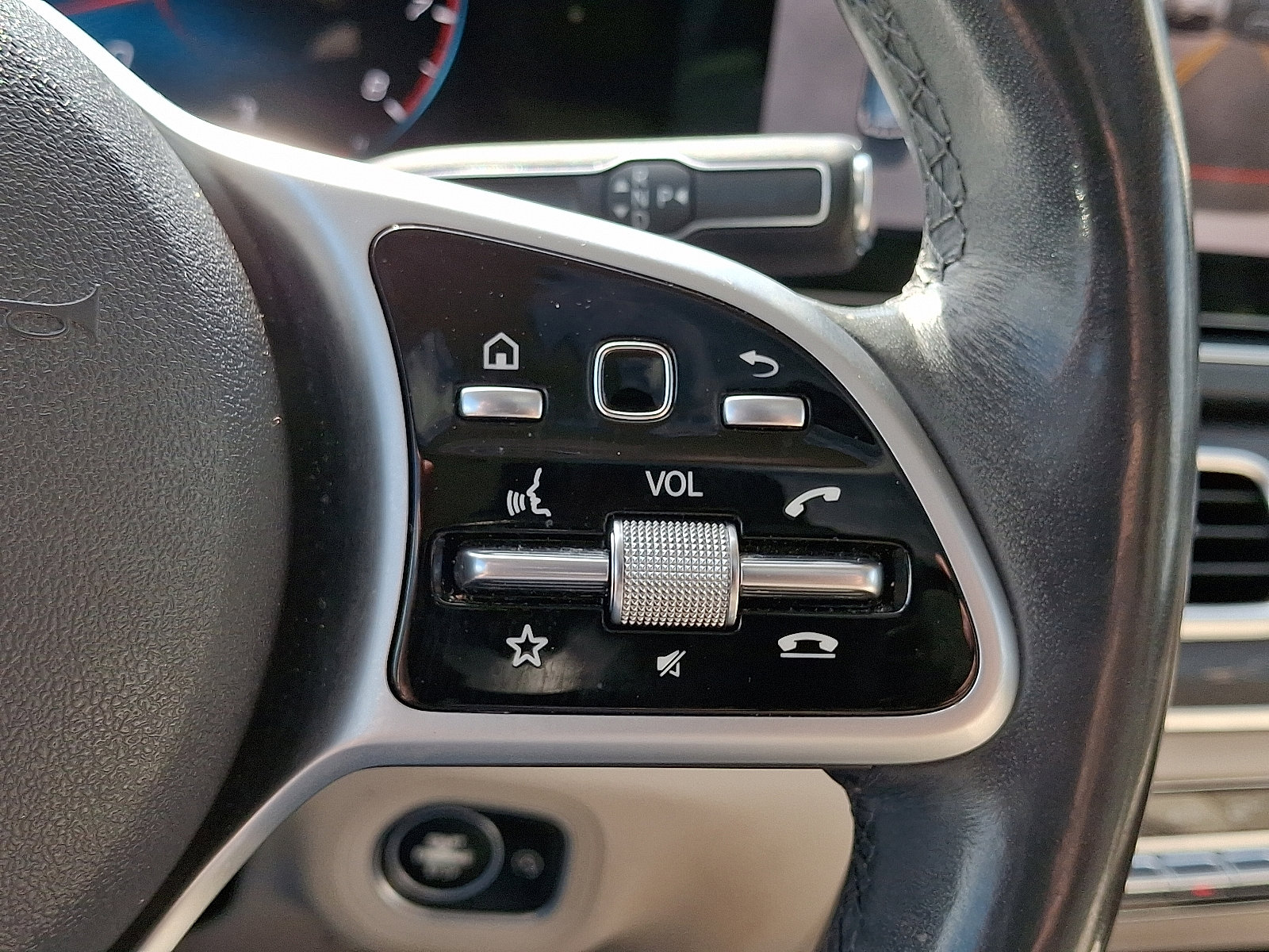 Used 2020 Mercedes-Benz GLE 350 4MATIC image 24