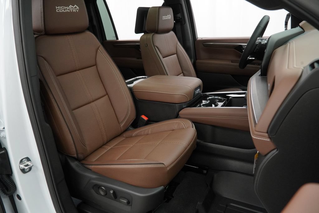 New 2026 Chevrolet Suburban High Country AWD/4WD image 33