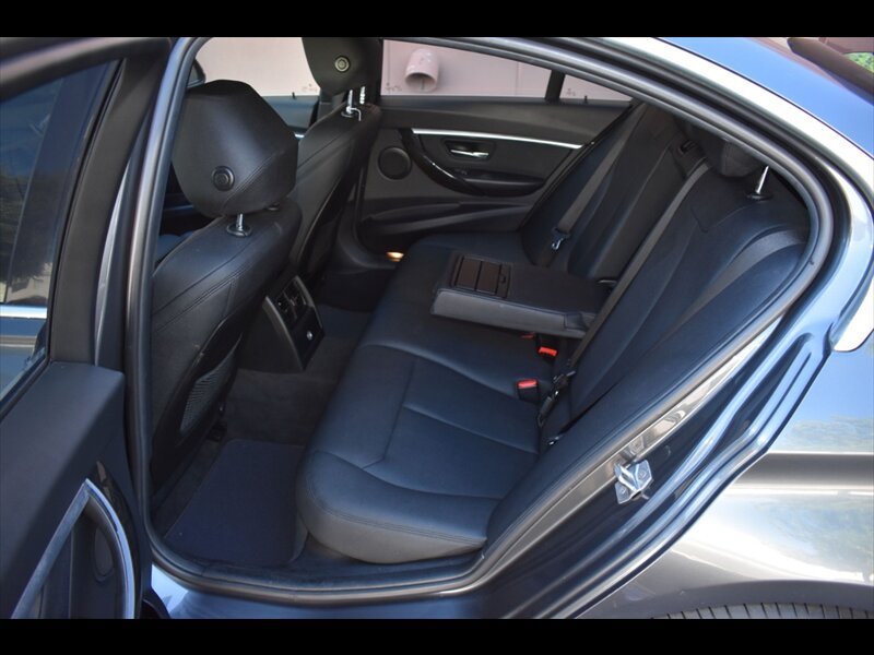 Used 2017 BMW 330i Sedan RWD image 20