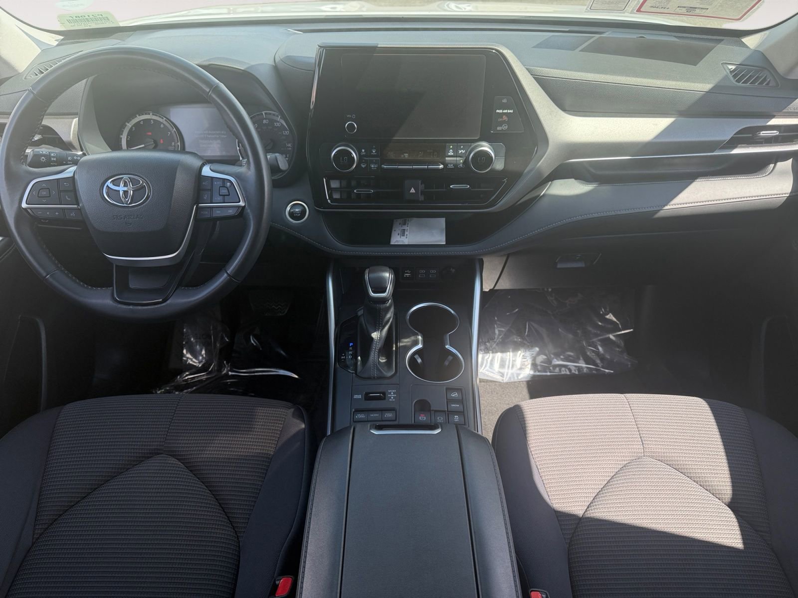 Certified 2024 Toyota Highlander LE image 10