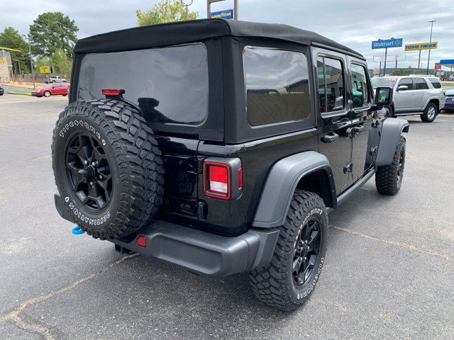 Used 2023 Jeep Wrangler Unlimited w/ Cold Weather Group AWD/4WD image 3