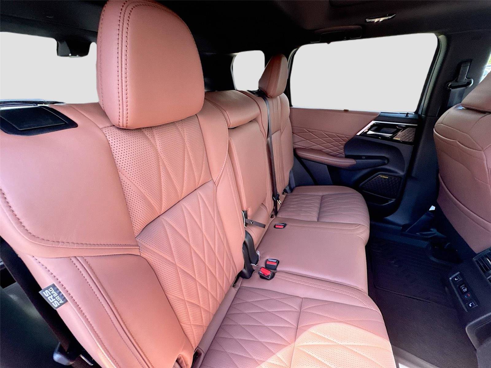 New 2025 Mitsubishi Outlander SEL image 28