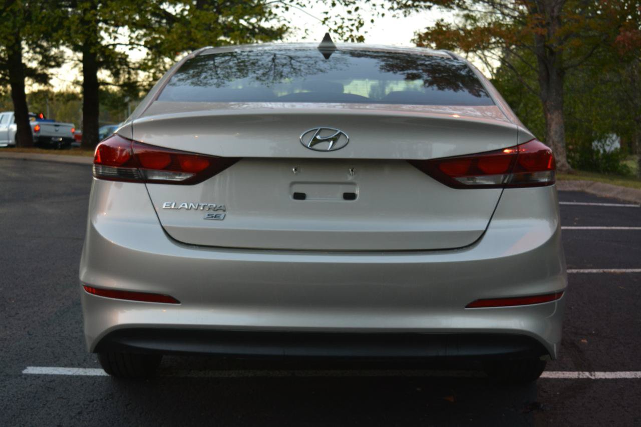 Used 2017 Hyundai Elantra SE FWD image 6