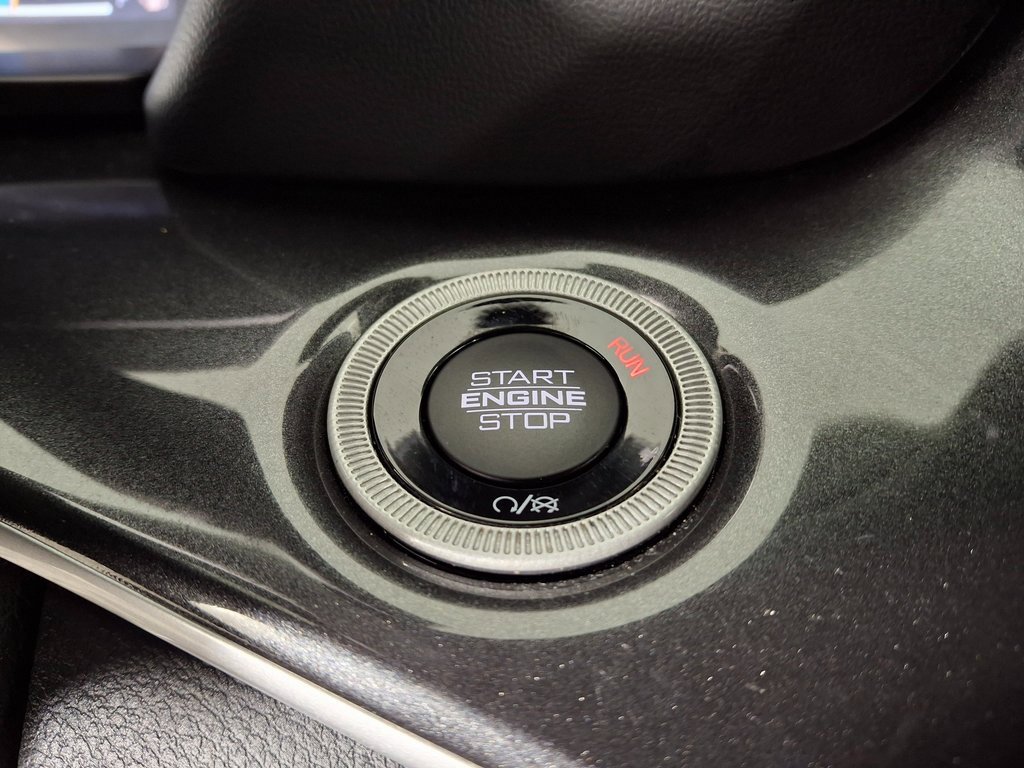 Used 2022 Jeep Grand Cherokee L Laredo image 16