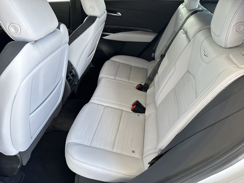Certified 2025 Cadillac XT4 Sport FWD image 31