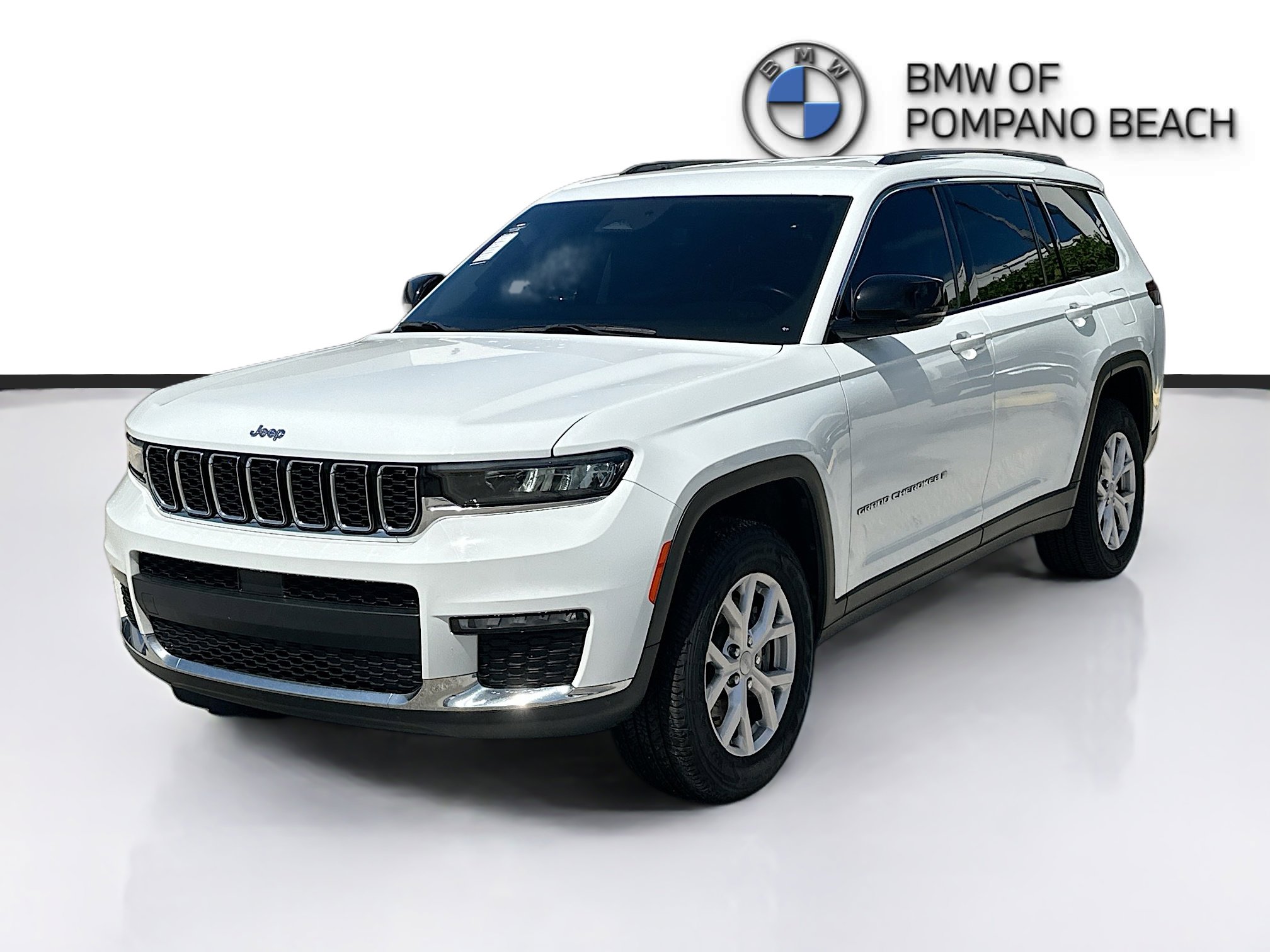 Used 2022 Jeep Grand Cherokee L Limited RWD image 3