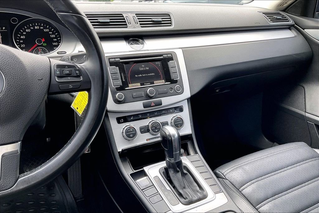 Used 2013 Volkswagen CC R-Line FWD image 9