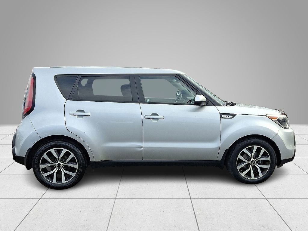 Used 2015 Kia Soul + image 8