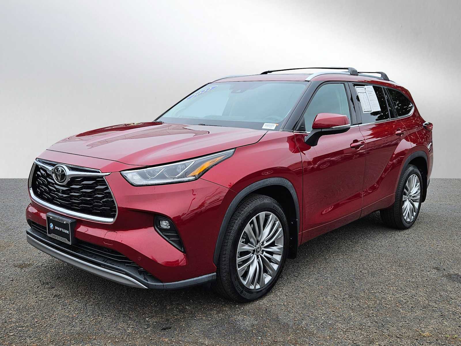 Used 2022 Toyota Highlander Platinum image 3