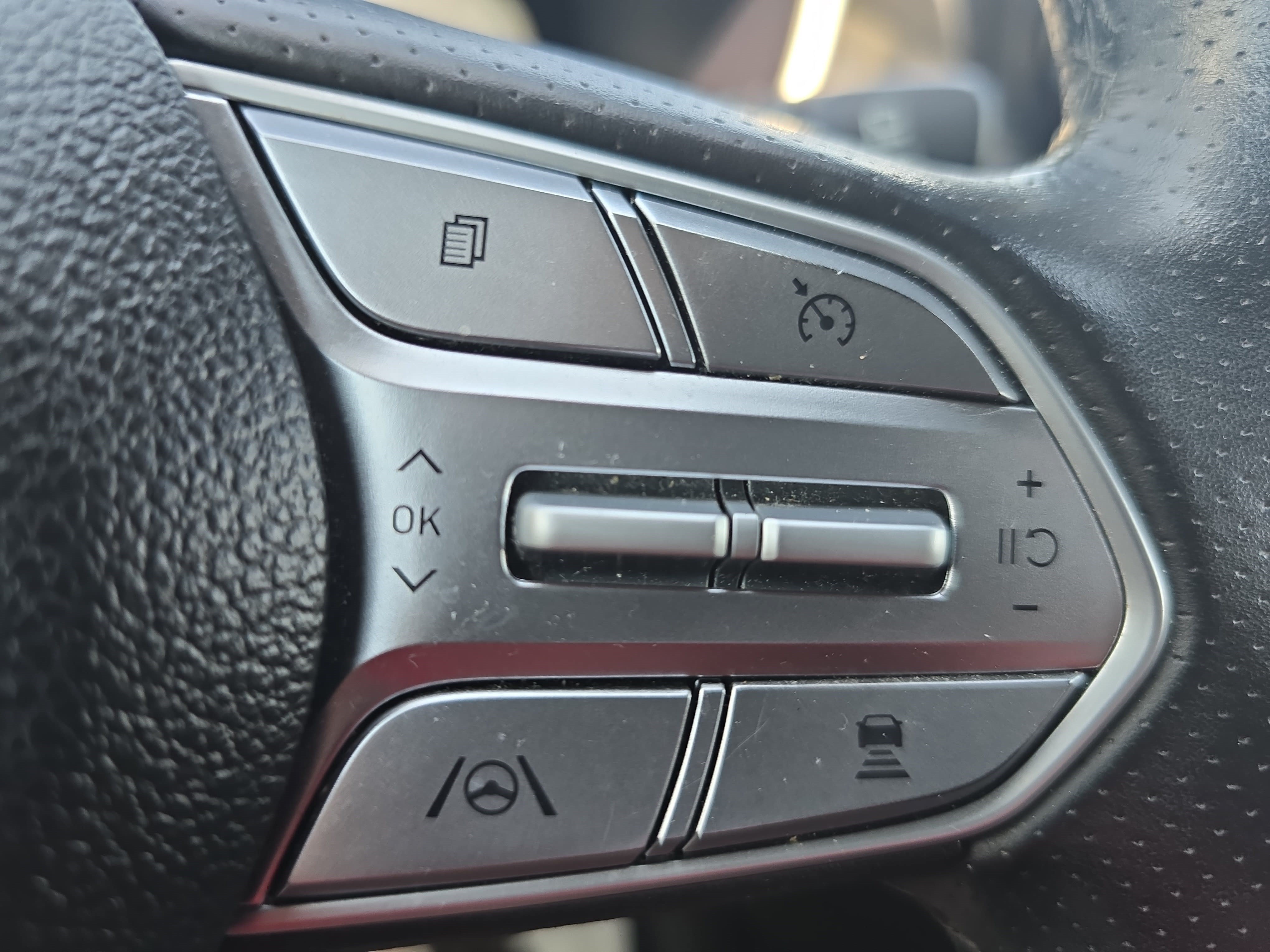 Used 2023 Hyundai Santa Fe Calligraphy FWD image 18