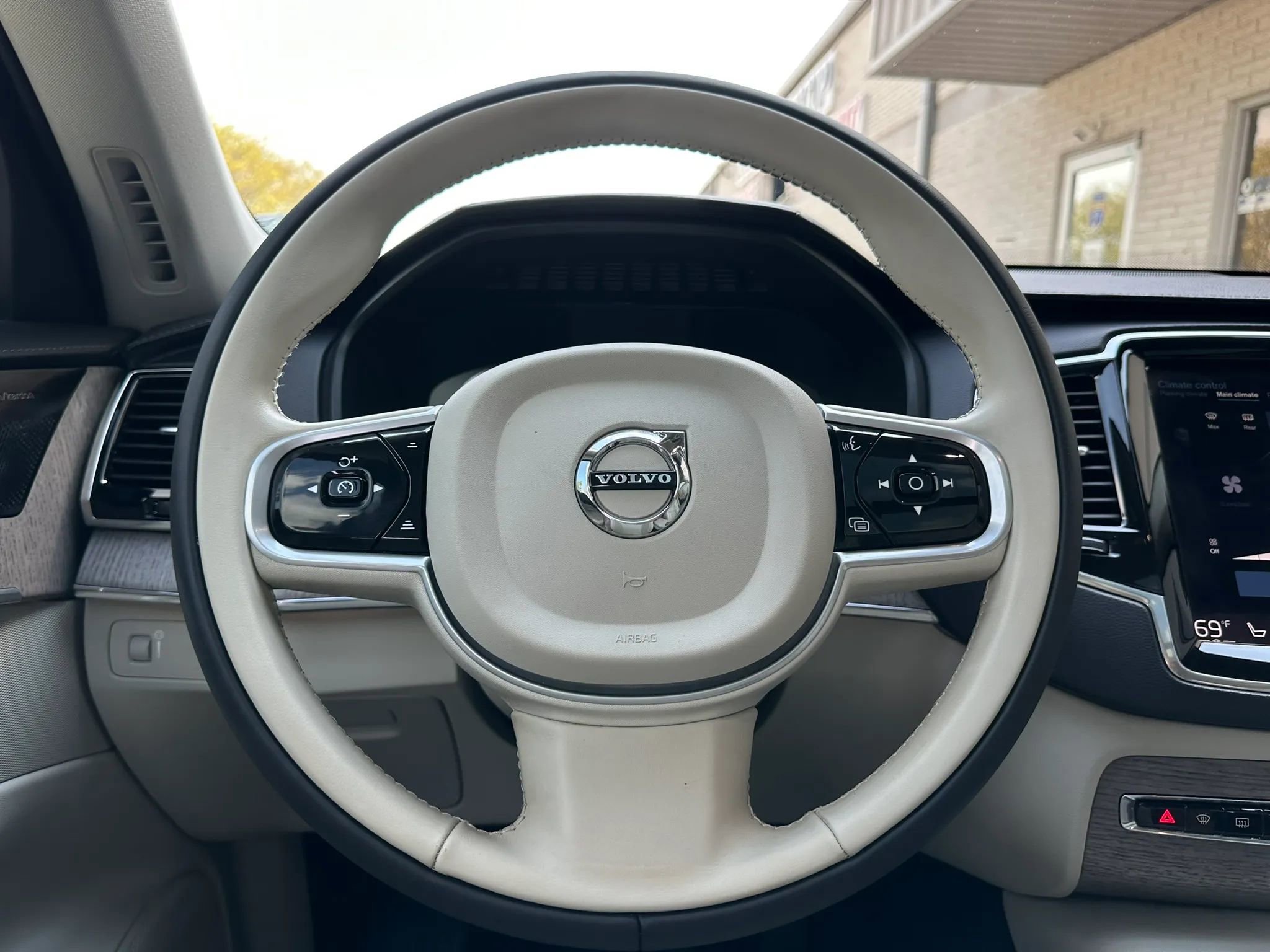 Used 2022 Volvo XC90 T6 Inscription w/ Advanced Package AWD/4WD image 33