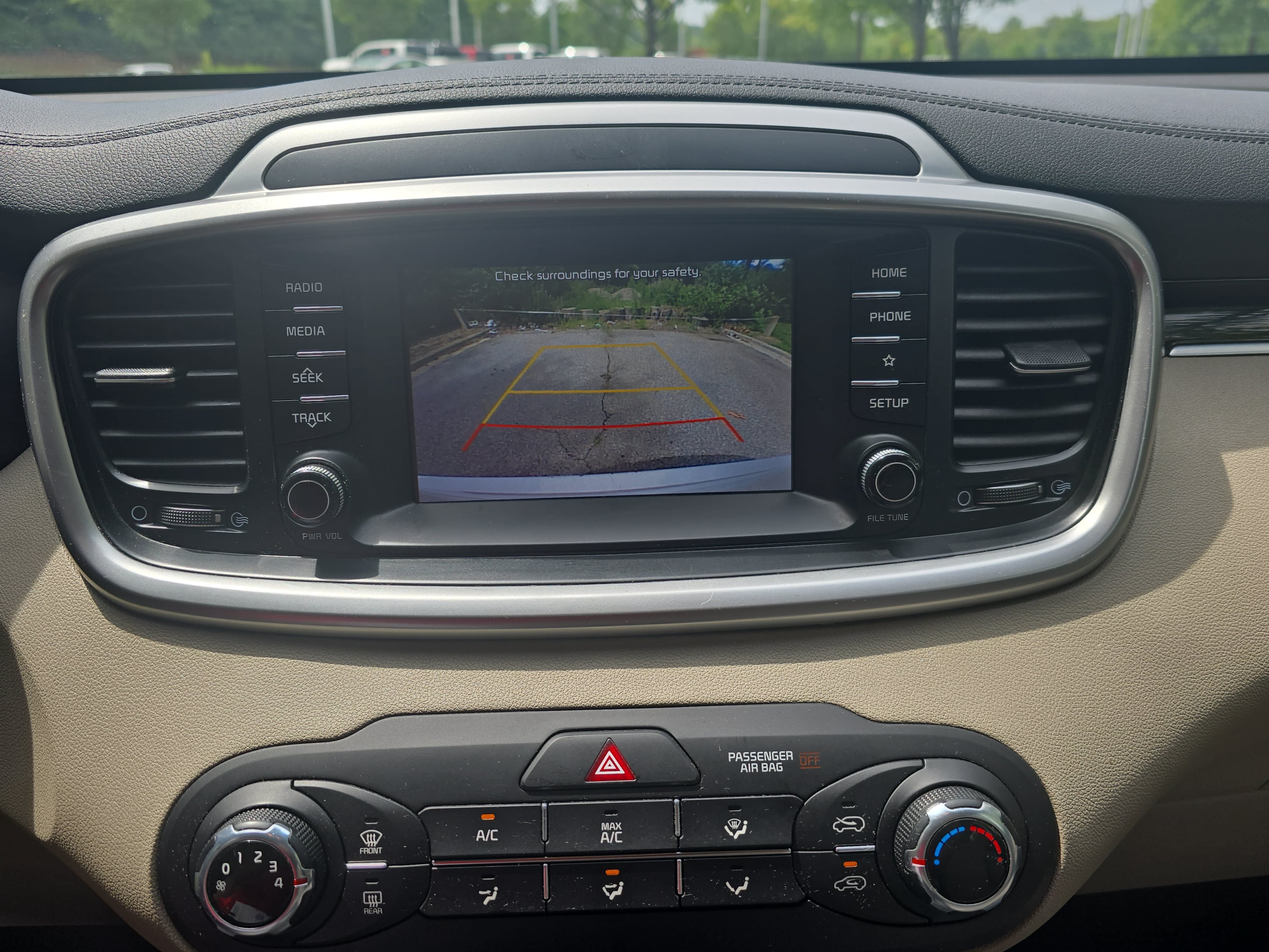 Used 2019 Kia Sorento FWD image 21