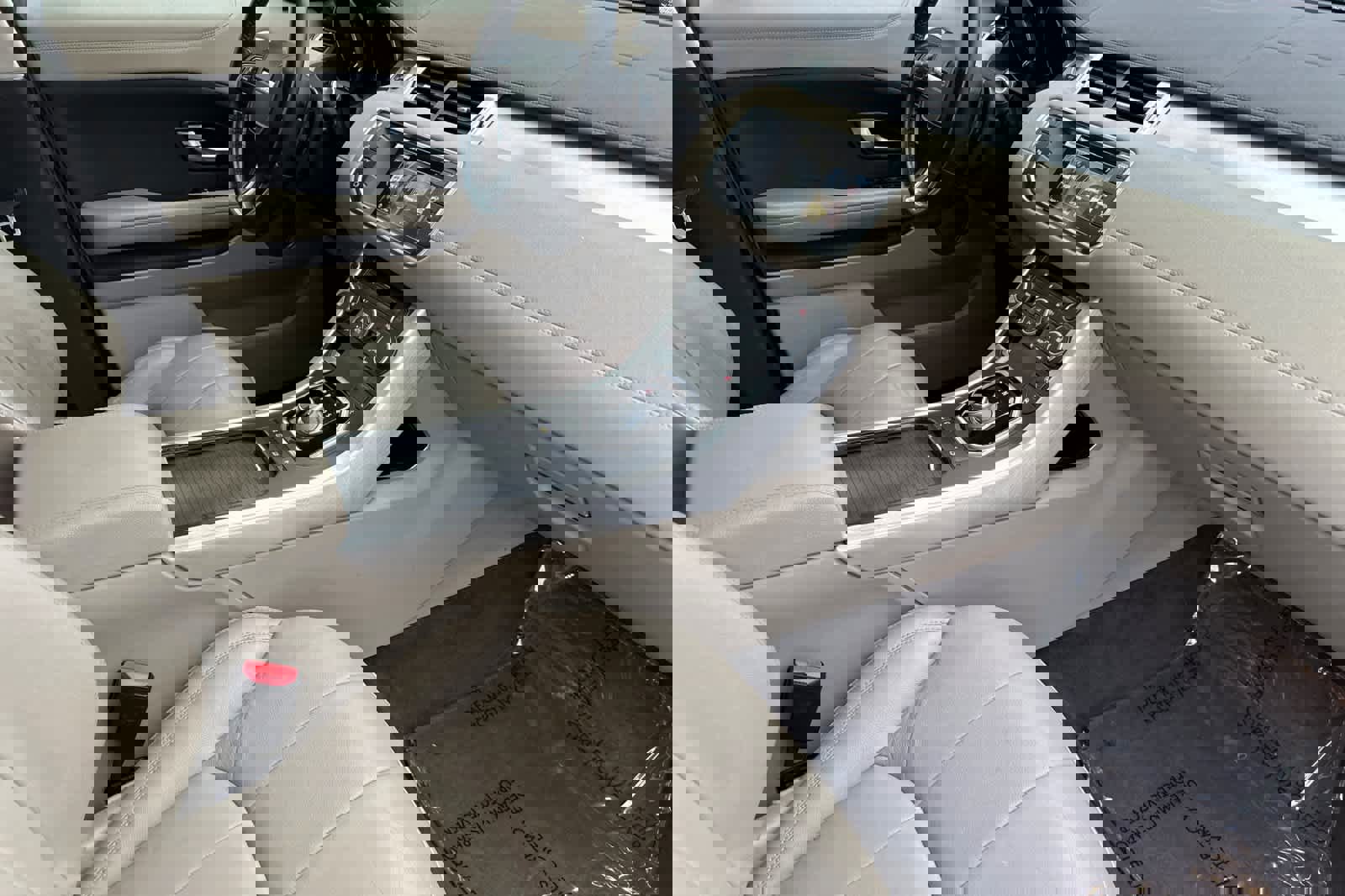 Used 2016 Land Rover Range Rover Evoque SE image 17