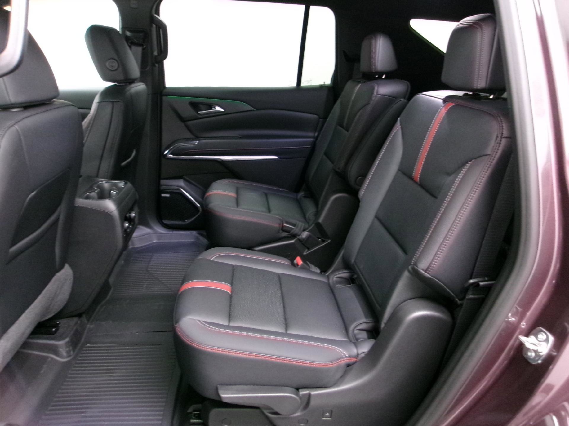 New 2026 Chevrolet Traverse RS image 11