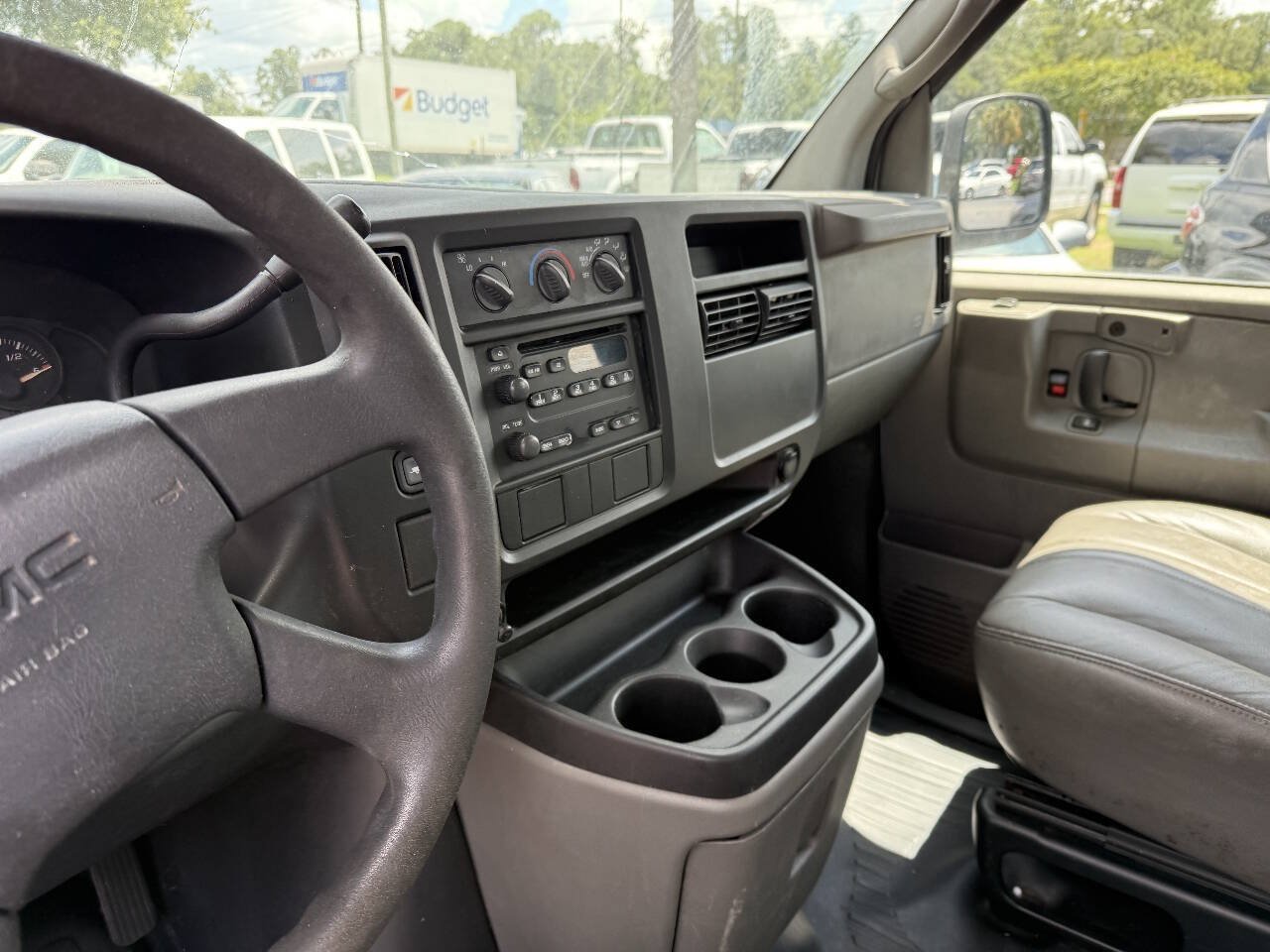 Used 2005 GMC Savana 1500 RWD image 11