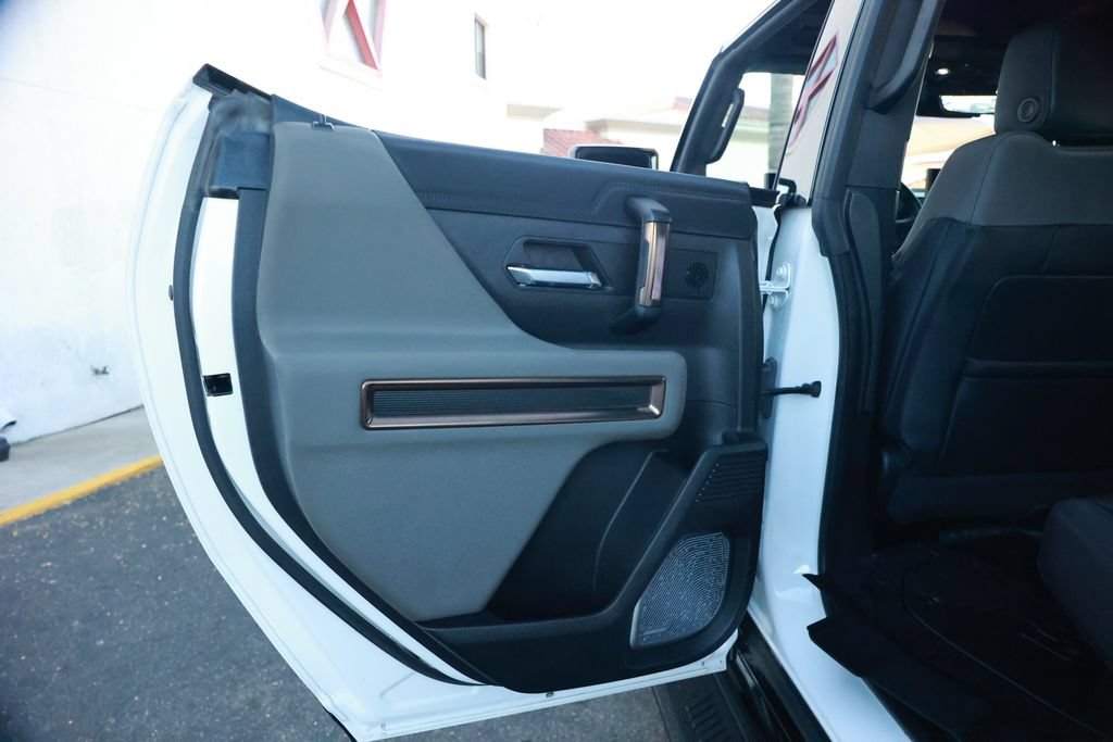 Used 2025 GMC Hummer EV 2X AWD/4WD image 38
