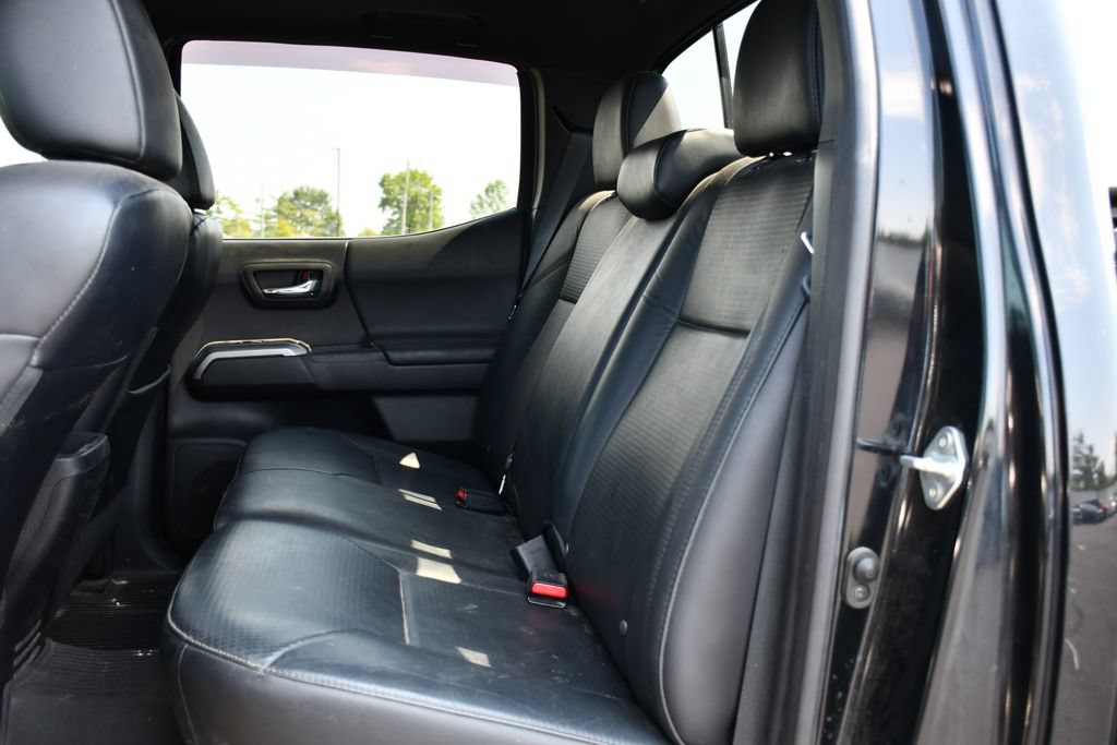 Used 2021 Toyota Tacoma Limited w/ Nightshade Package AWD/4WD image 15