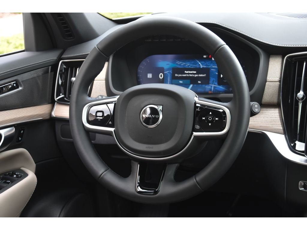 Certified 2025 Volvo XC90 B6 Ultra image 18