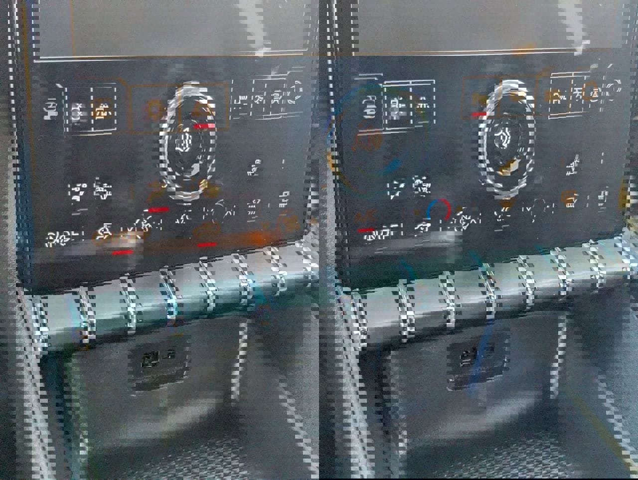 Used 2025 GMC Terrain Elevation image 23