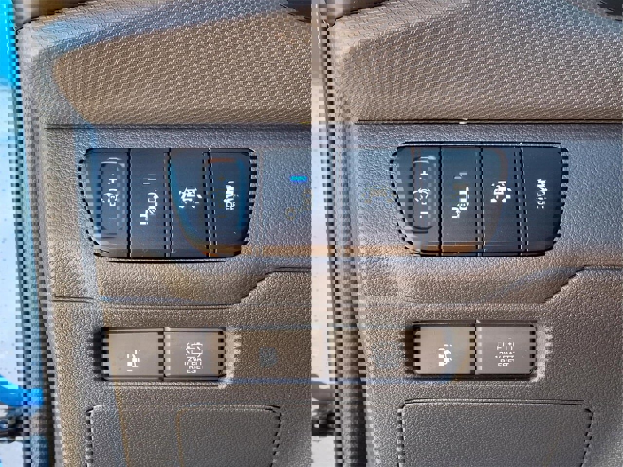 Used 2018 Hyundai Ioniq Limited w/ Limited Ultimate Package 03 image 17