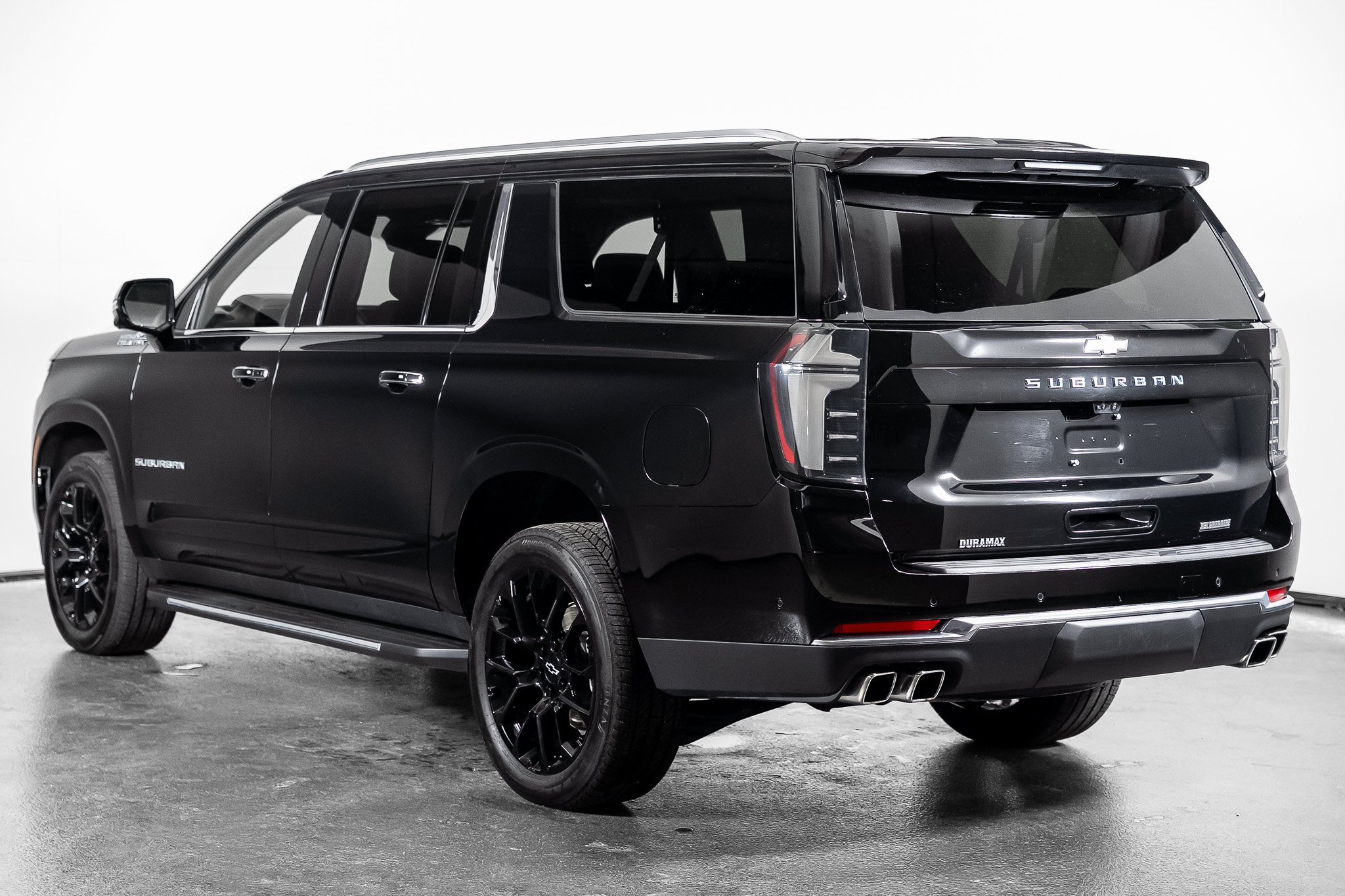 Used 2026 Chevrolet Suburban High Country AWD/4WD image 18