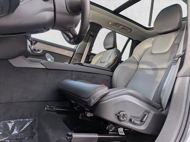 New 2026 Volvo XC90 B6 Ultra w/ Protection Package image 4