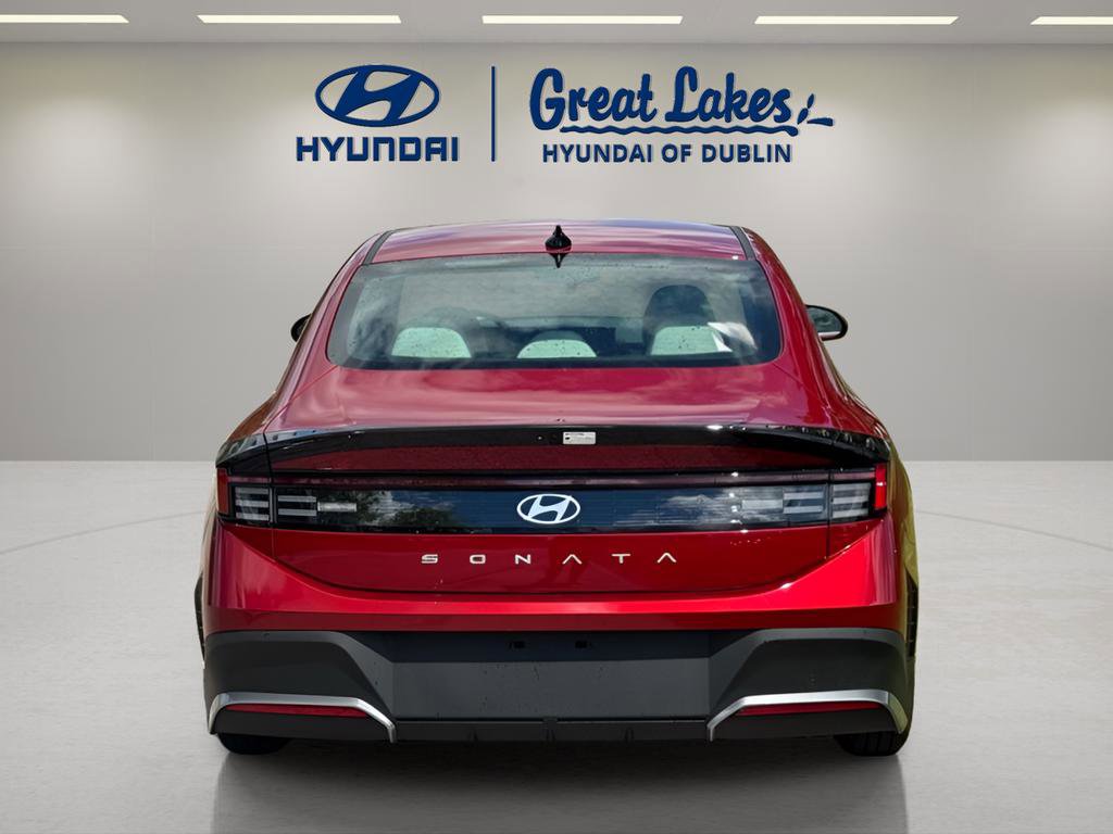 Used 2025 Hyundai Sonata SE FWD image 4