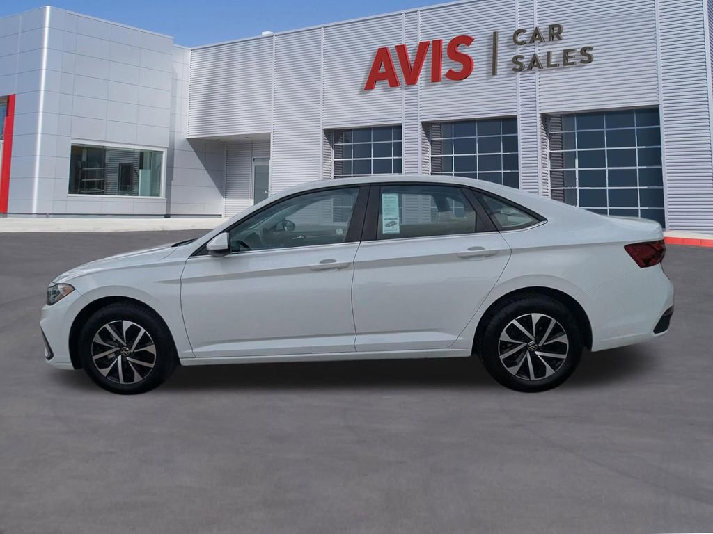 Used 2025 Volkswagen Jetta S image 9