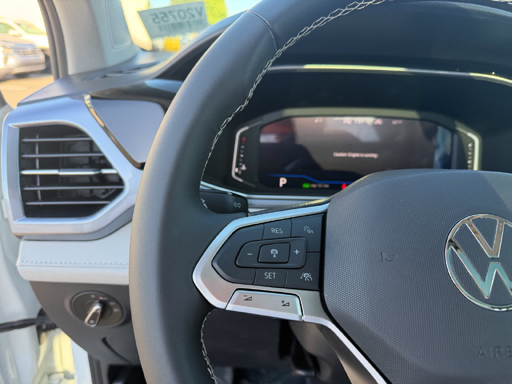 New 2026 Volkswagen Taos SEL AWD/4WD image 17